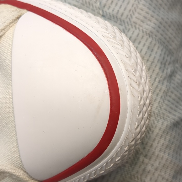 Converse Chuck Taylor All Star Low Top Sneakers. - Picture 16 of 16